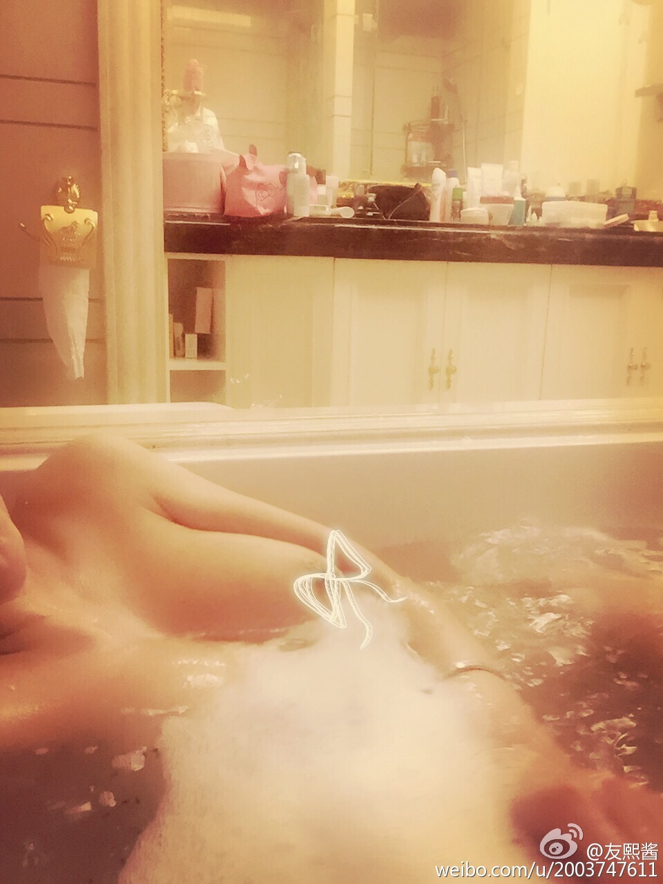 G罩美胸 火爆的辣子 友熙酱 微博自拍破解私密图片 3